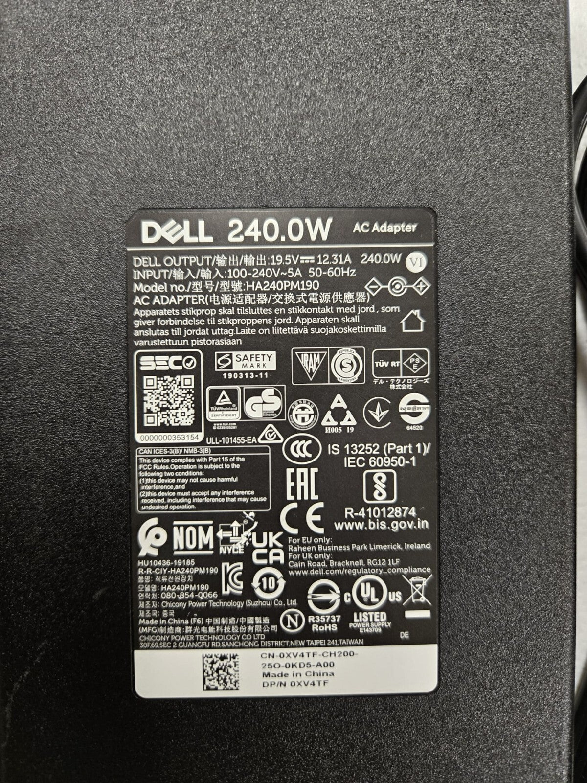 new Genuine Dell 240W 19.5v 12.3a Charger for Precision / Alienware / G-Series / Pro